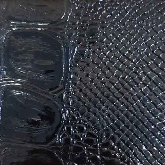 Silvian Heach embossed animal print snakeskin clutch - Picture 3 of 8